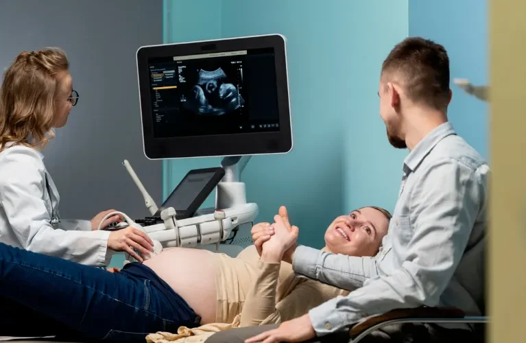Pregnancy_Ultrasound_Scans_Why_They_Matter_and_When_Theyre_Done-9077908
